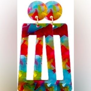 NWOT Statement Earrings